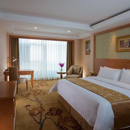 Vienna 3 Best Hotel Shanghai Expo Sanlin Екстериор снимка