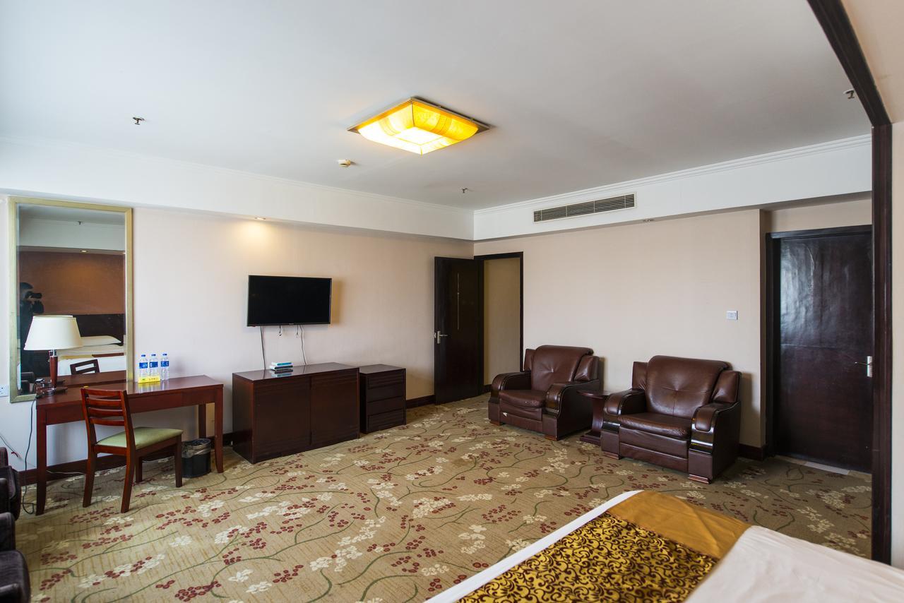 Vienna 3 Best Hotel Shanghai Expo Sanlin Екстериор снимка
