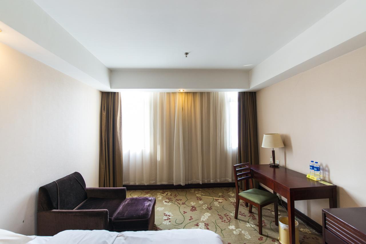 Vienna 3 Best Hotel Shanghai Expo Sanlin Екстериор снимка