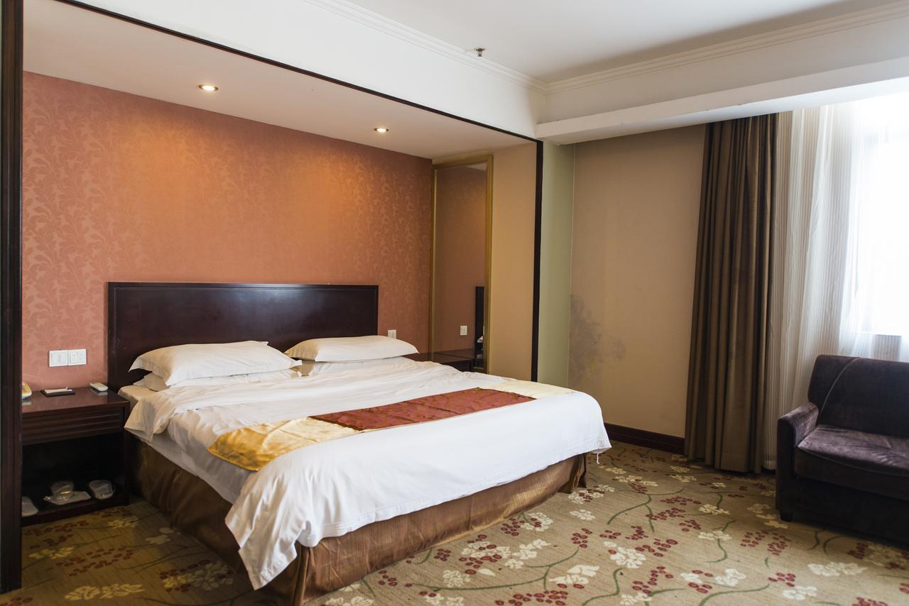 Vienna 3 Best Hotel Shanghai Expo Sanlin Екстериор снимка