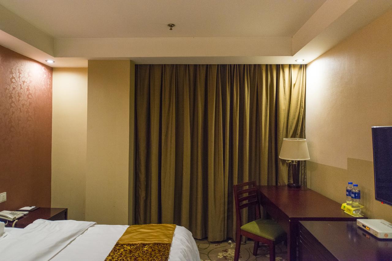 Vienna 3 Best Hotel Shanghai Expo Sanlin Екстериор снимка