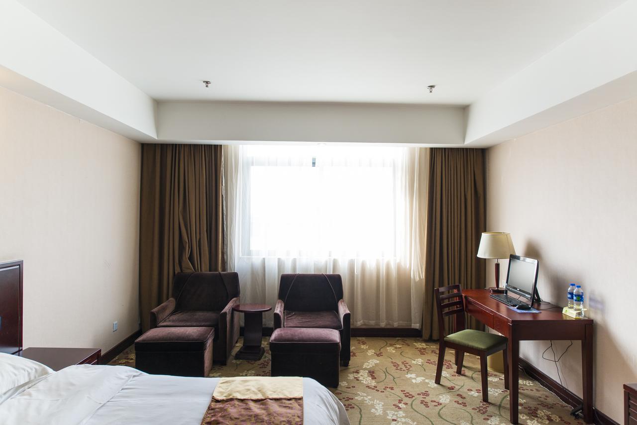 Vienna 3 Best Hotel Shanghai Expo Sanlin Екстериор снимка