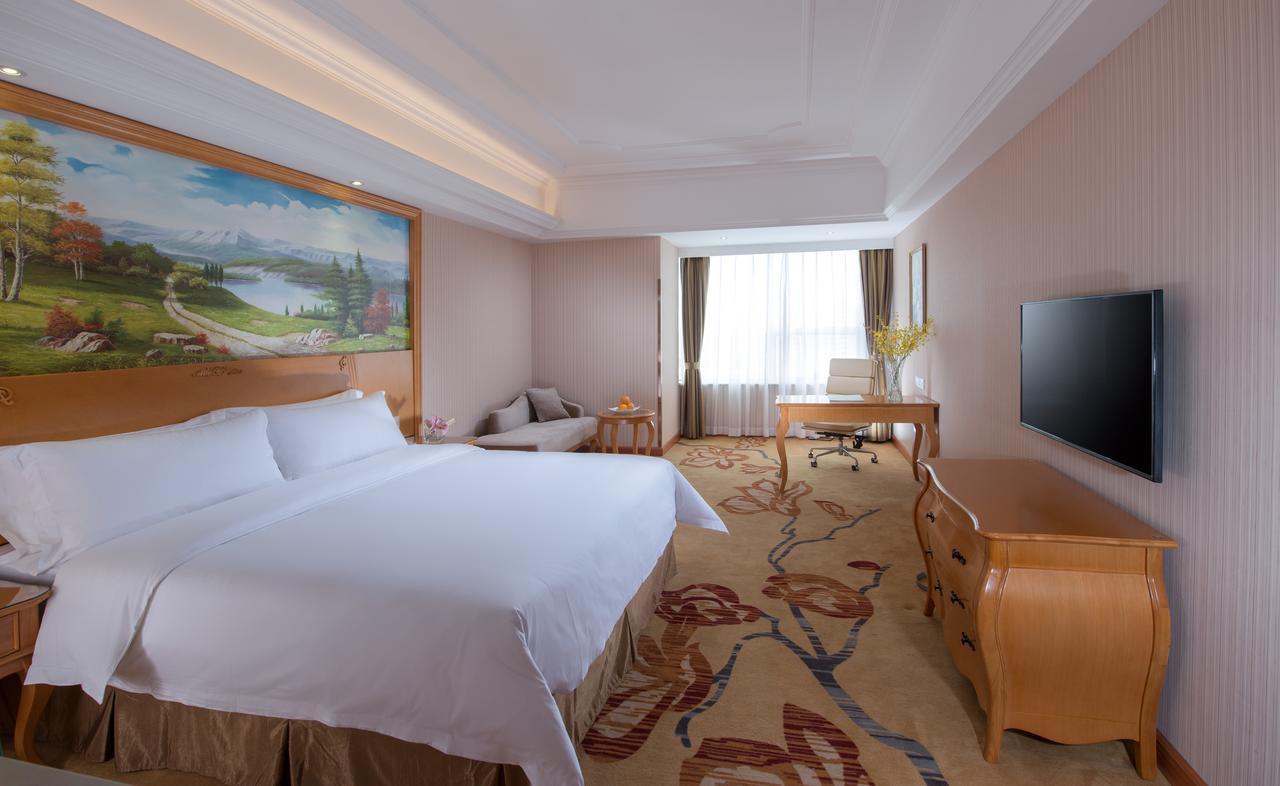 Vienna 3 Best Hotel Shanghai Expo Sanlin Екстериор снимка
